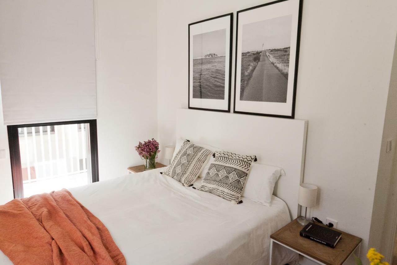 Gotoseville Gerona Suites Exterior photo
